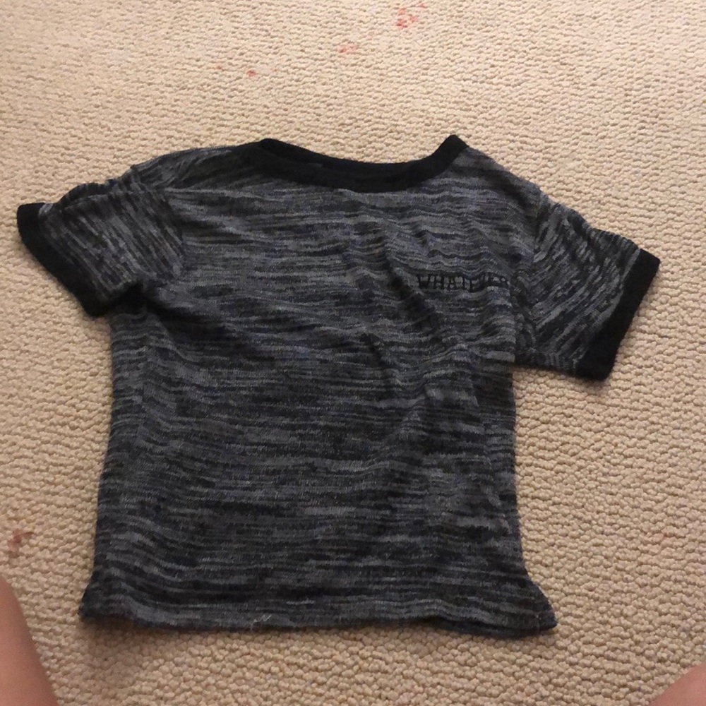 grey crop top